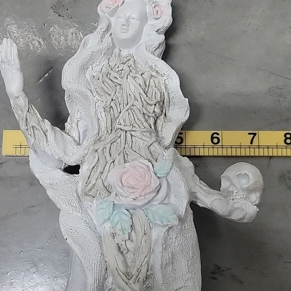 Ashland White and Pink Floral Sculpture. Goth,halloween,holiday, Home Decor - Picture 11 of 12